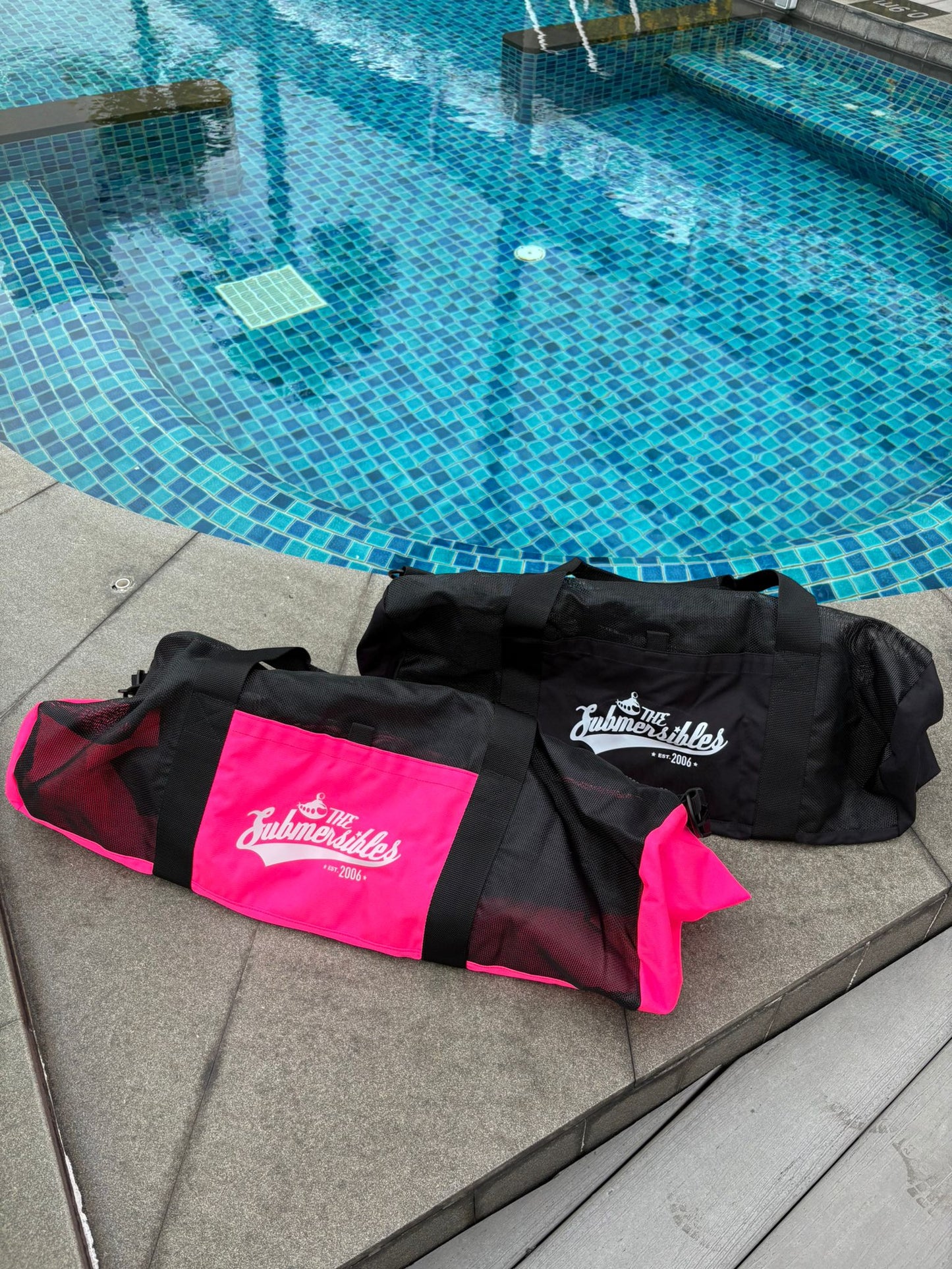 The Submersibles Mesh Bag