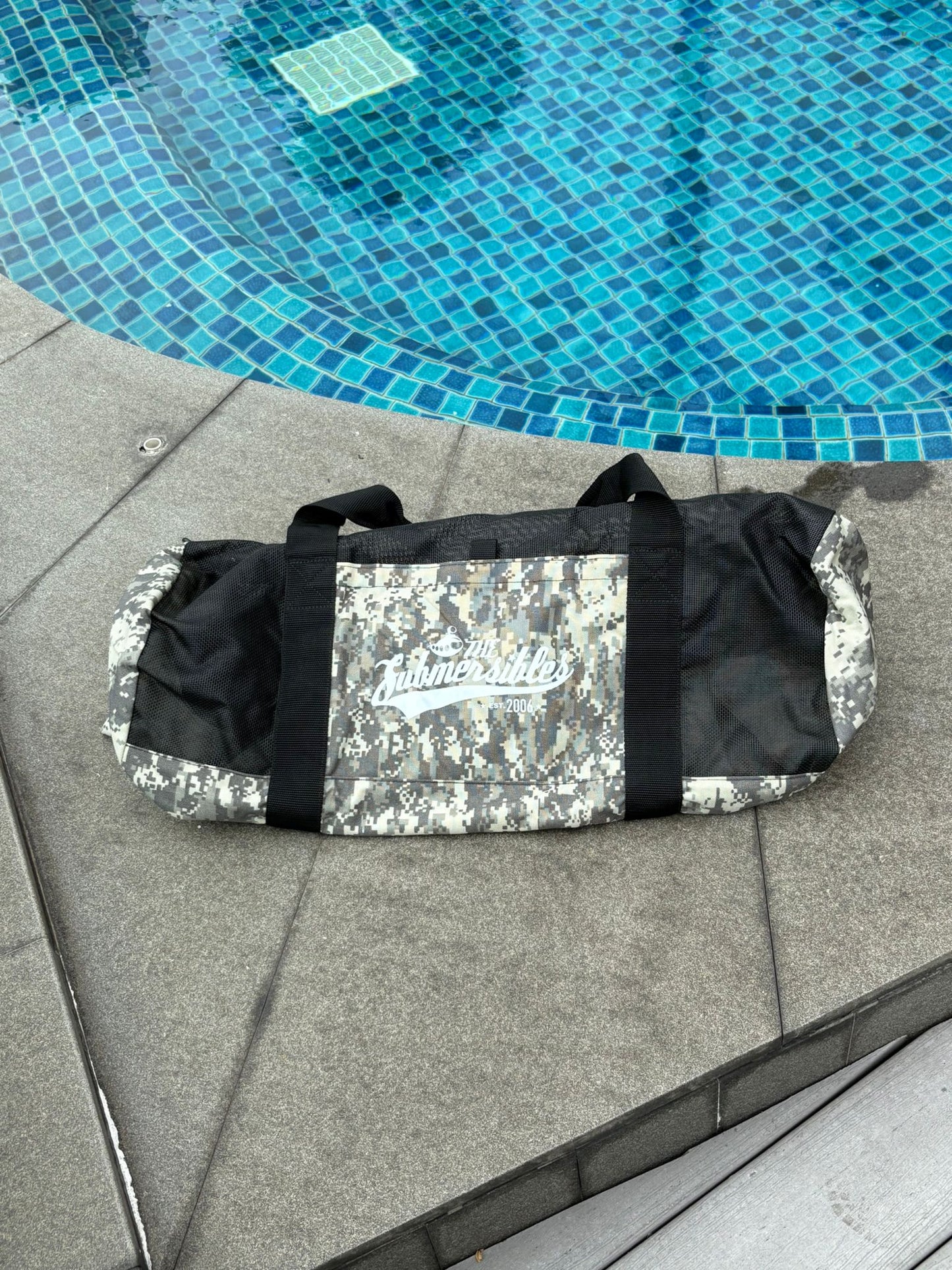 The Submersibles Mesh Bag